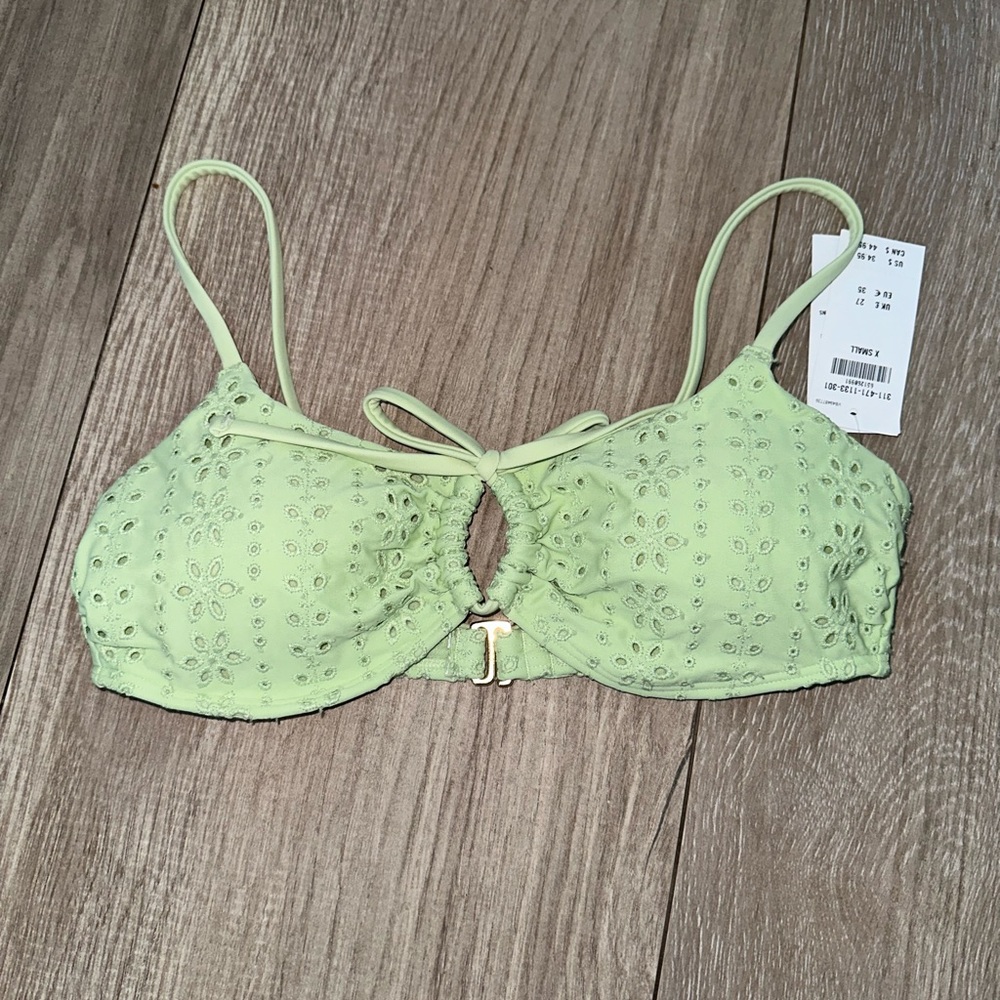 Hollister keyhole bikini top